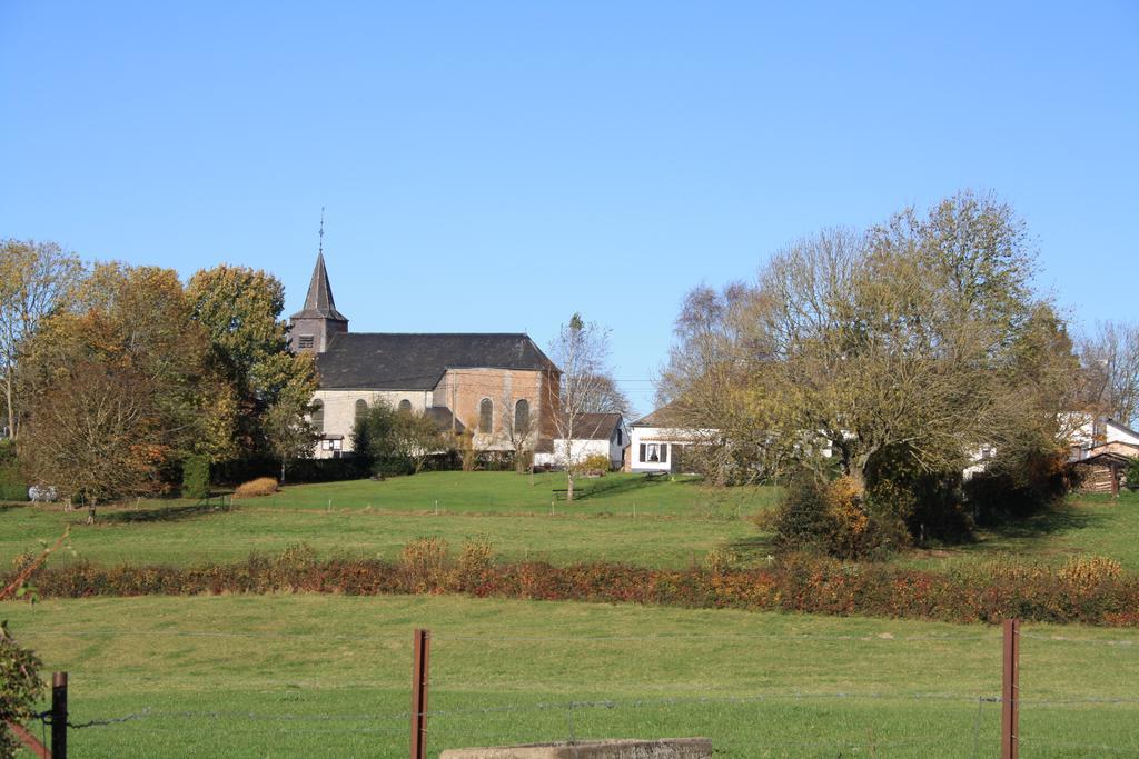 A L'Ombre Du Clocher Montbliart Exteriér fotografie